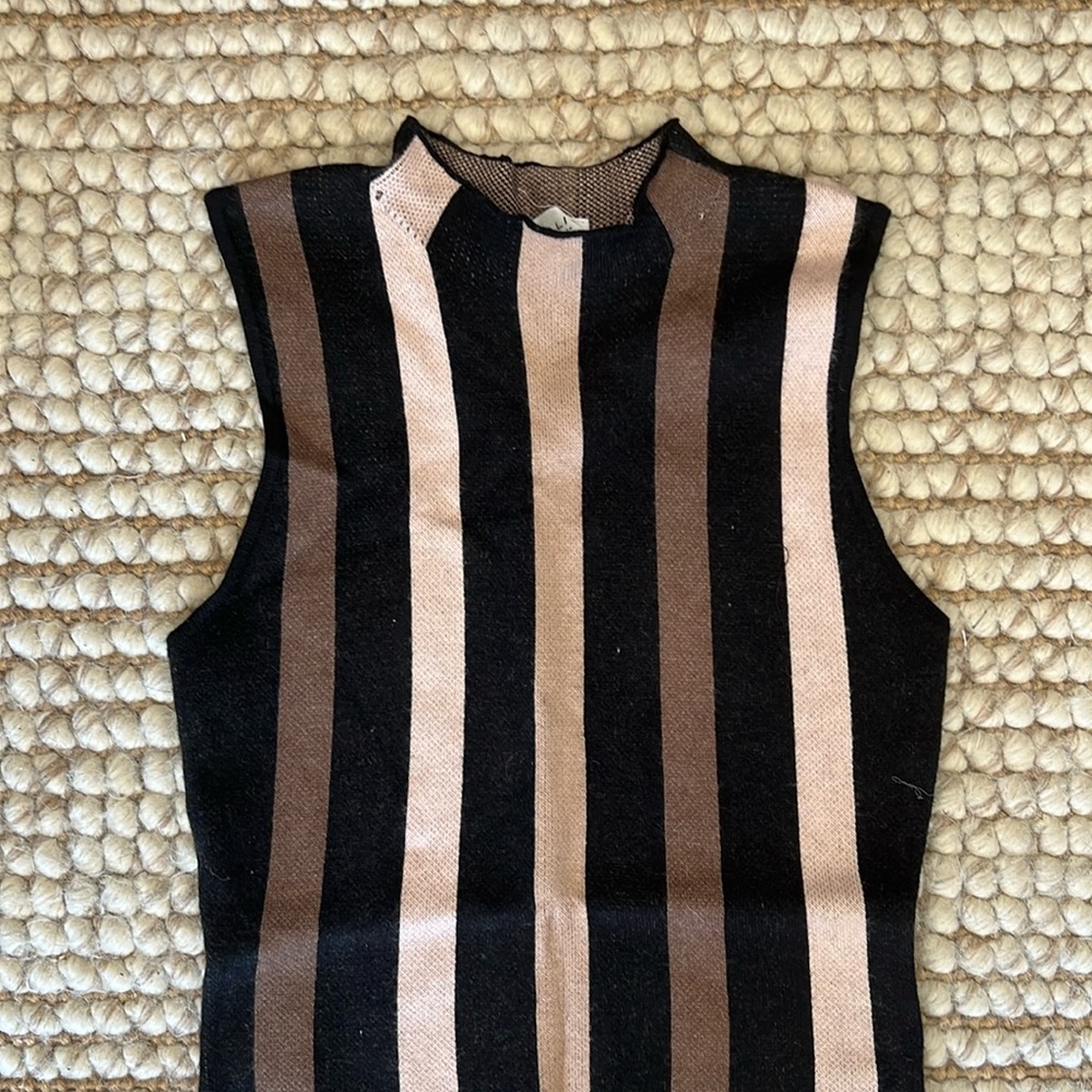 Le Lis Sleeveless Mockneck Bodysuit
